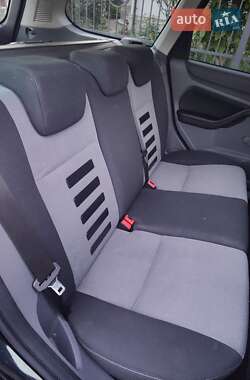 Универсал Ford Focus 2010 в 