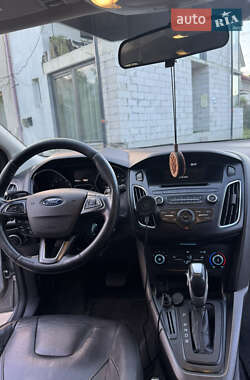 Хэтчбек Ford Focus 2016 в 
