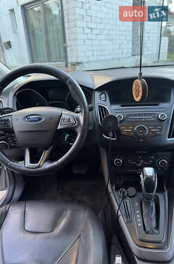 Хэтчбек Ford Focus 2016 в 