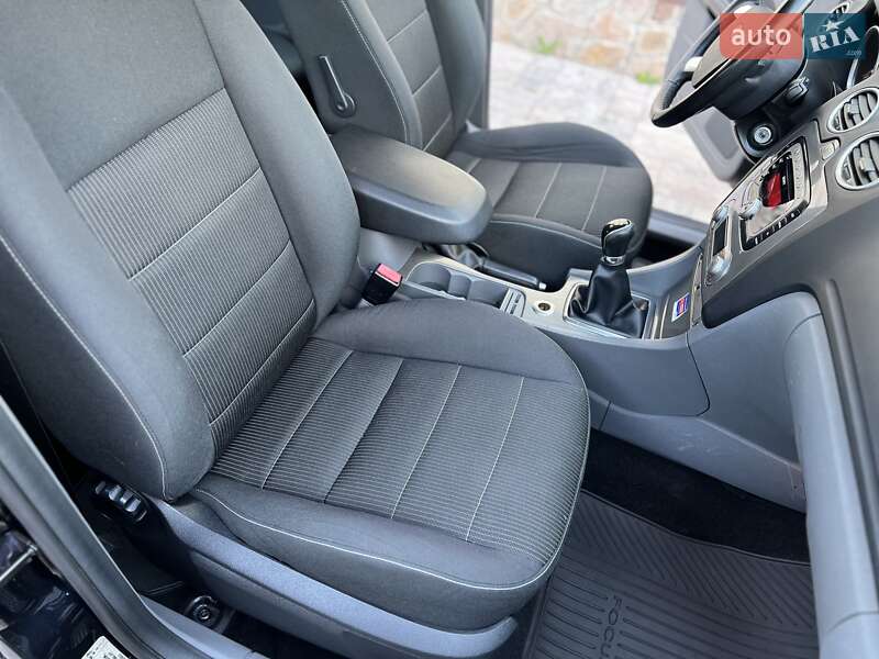 Універсал Ford Focus 2008 в Сарнах