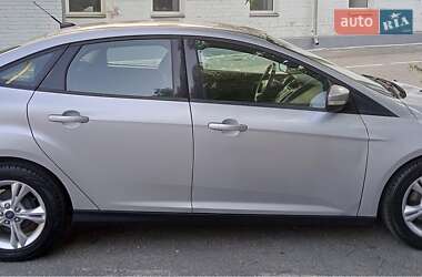 Седан Ford Focus 2013 в 