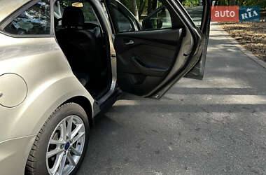 Седан Ford Focus 2014 в 