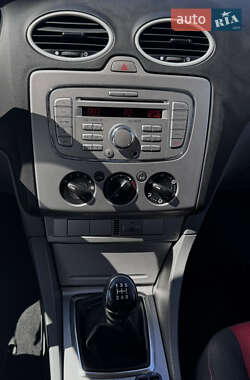 Хэтчбек Ford Focus 2008 в 