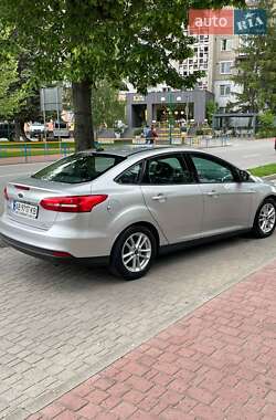 Седан Ford Focus 2016 в 