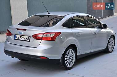 Седан Ford Focus 2011 в 