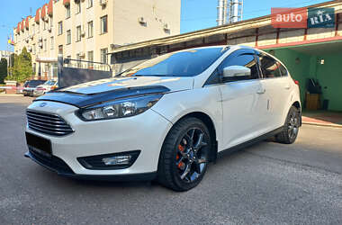 Хэтчбек Ford Focus 2013 в 