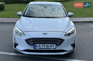 Хэтчбек Ford Focus 2018 в 