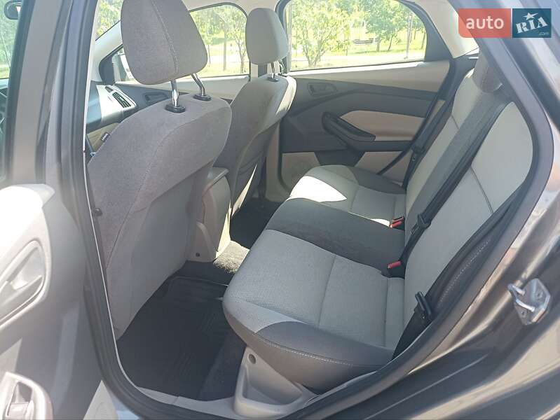 Хэтчбек Ford Focus 2011 в Запорожье