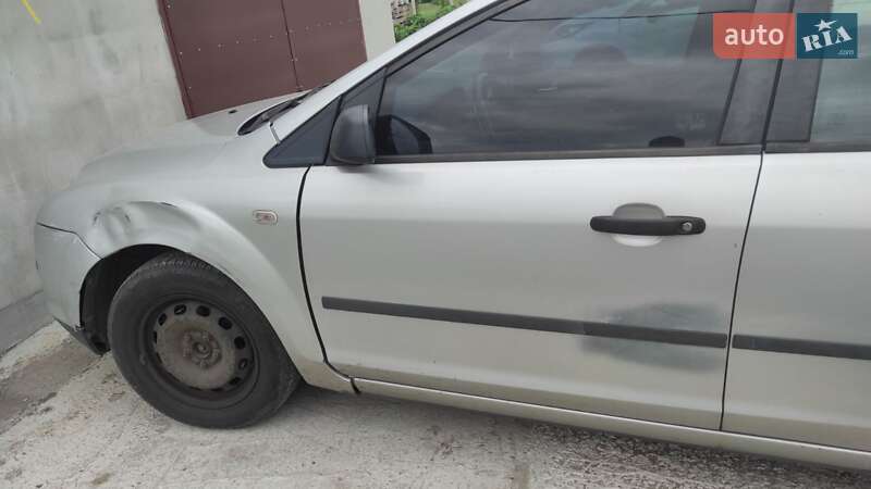Хэтчбек Ford Focus 2006 в Киеве