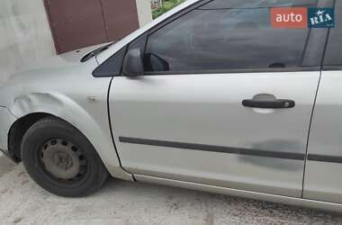 Хэтчбек Ford Focus 2006 в 