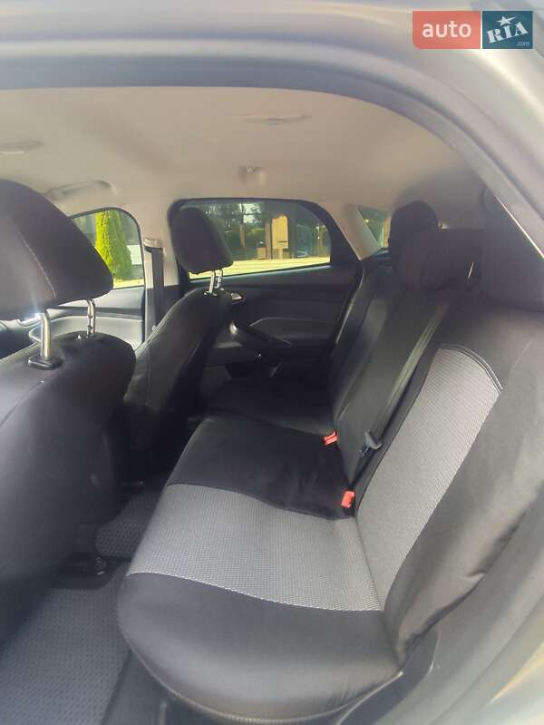 Хэтчбек Ford Focus 2013 в Днепре