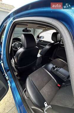 Хэтчбек Ford Focus 2004 в 