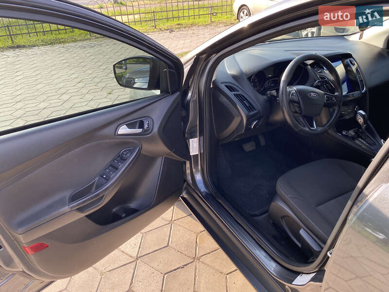 Хэтчбек Ford Focus 2016 в Днепре
