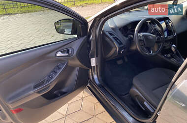 Хэтчбек Ford Focus 2016 в 