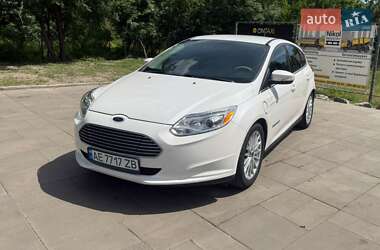 Хэтчбек Ford Focus 2013 в Синельниково
