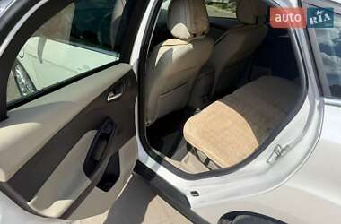 Хэтчбек Ford Focus 2013 в 