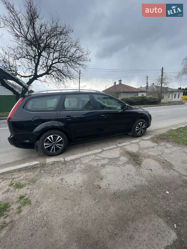 Универсал Ford Focus 2010 в Могилев-Подольске