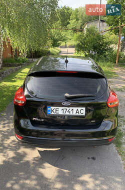 Хэтчбек Ford Focus 2016 в 