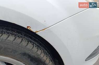 Седан Ford Focus 2010 в 