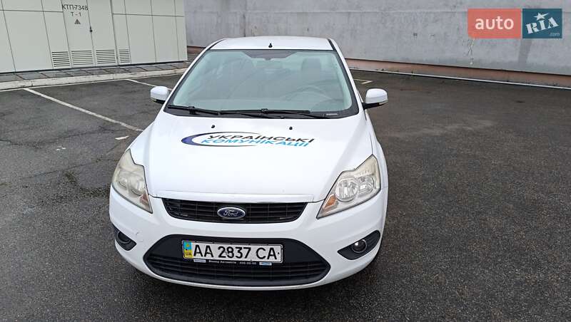 Седан Ford Focus 2010 в 