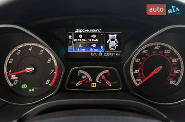 Хэтчбек Ford Focus 2013 в 