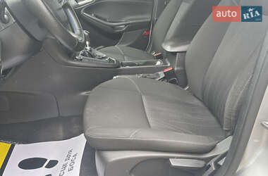 Хэтчбек Ford Focus 2015 в 