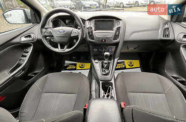 Хэтчбек Ford Focus 2015 в 
