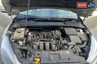 Седан Ford Focus 2015 в 