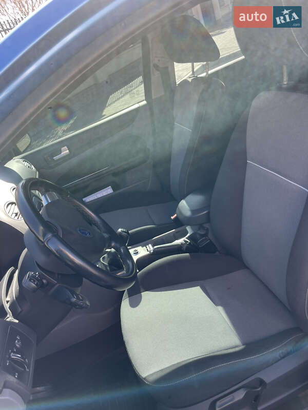 Хэтчбек Ford Focus 2010 в Николаеве