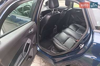 Седан Ford Focus 2011 в 