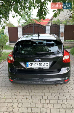 Хэтчбек Ford Focus 2013 в 