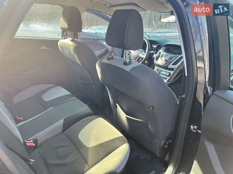 Хэтчбек Ford Focus 2013 в Харькове