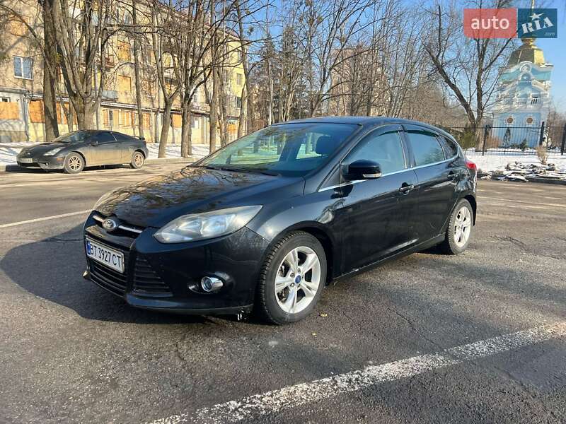 Хетчбек Ford Focus 2013 в 