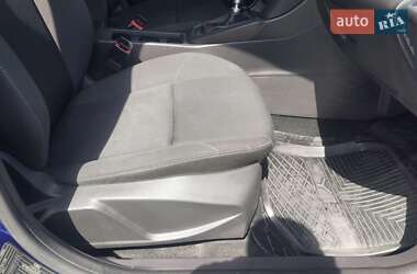Хэтчбек Ford Focus 2015 в 