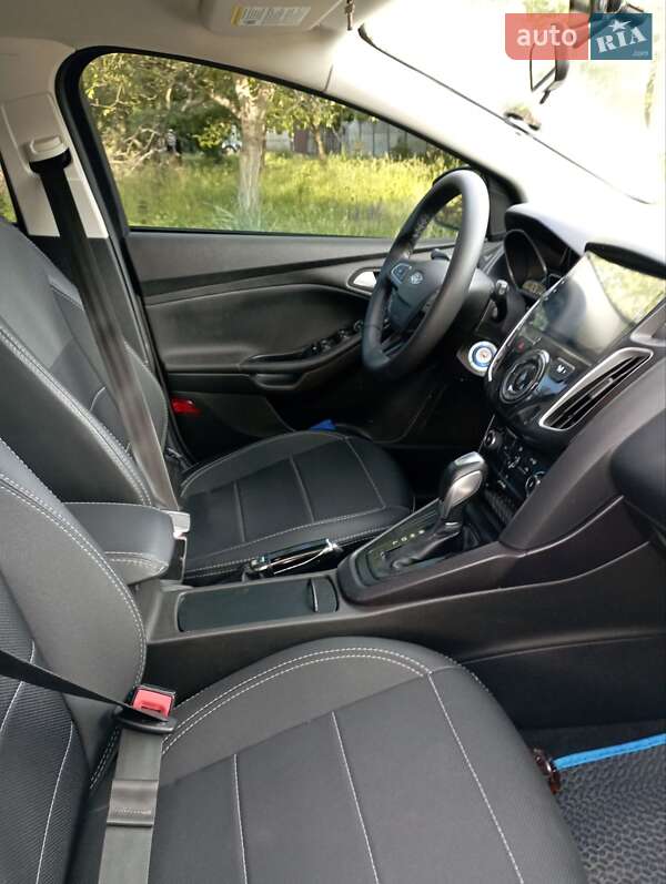 Хэтчбек Ford Focus 2015 в Днепре