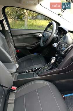 Хэтчбек Ford Focus 2015 в 