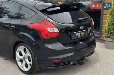 Хэтчбек Ford Focus 2014 в 