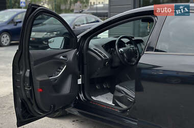 Хэтчбек Ford Focus 2014 в 