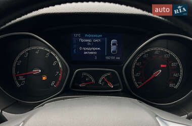 Хэтчбек Ford Focus 2014 в 