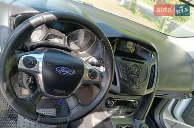 Хэтчбек Ford Focus 2014 в 