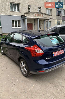 Хетчбек Ford Focus 2012 в Ромнах