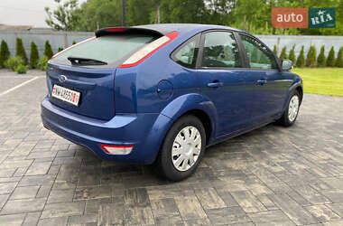 Хэтчбек Ford Focus 2010 в Ромнах