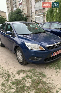 Хэтчбек Ford Focus 2010 в 