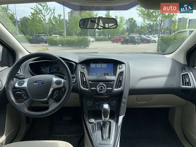 Седан Ford Focus 2016 в Киеве