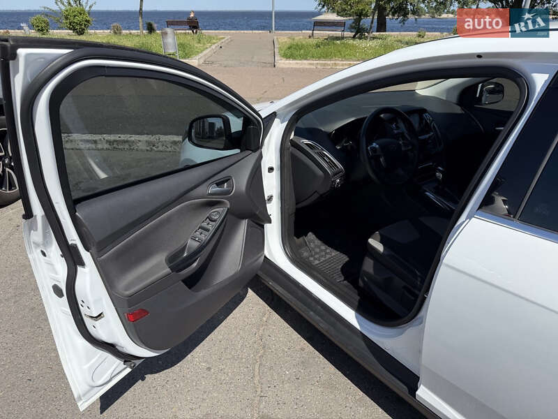 Хэтчбек Ford Focus 2012 в Черкассах фото 20 Хэтчбек Ford Focus 2012 в Черкассах