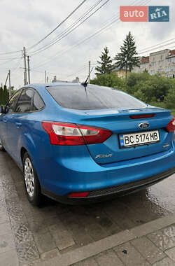 Седан Ford Focus 2012 в 