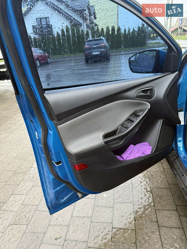 Седан Ford Focus 2012 в Львове