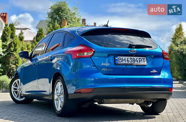 Хэтчбек Ford Focus 2015 в 