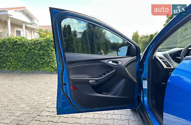 Хэтчбек Ford Focus 2015 в 