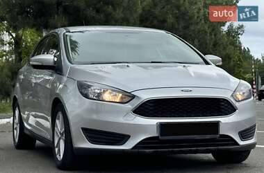 Хетчбек Ford Focus 2014 в 
